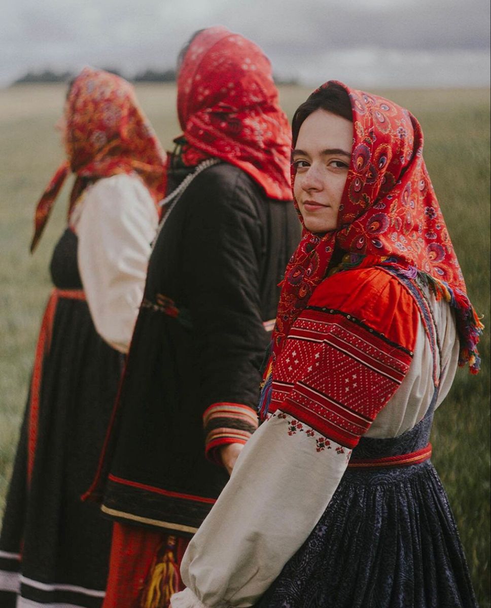 Women in Slavic costumes in Stuttgart