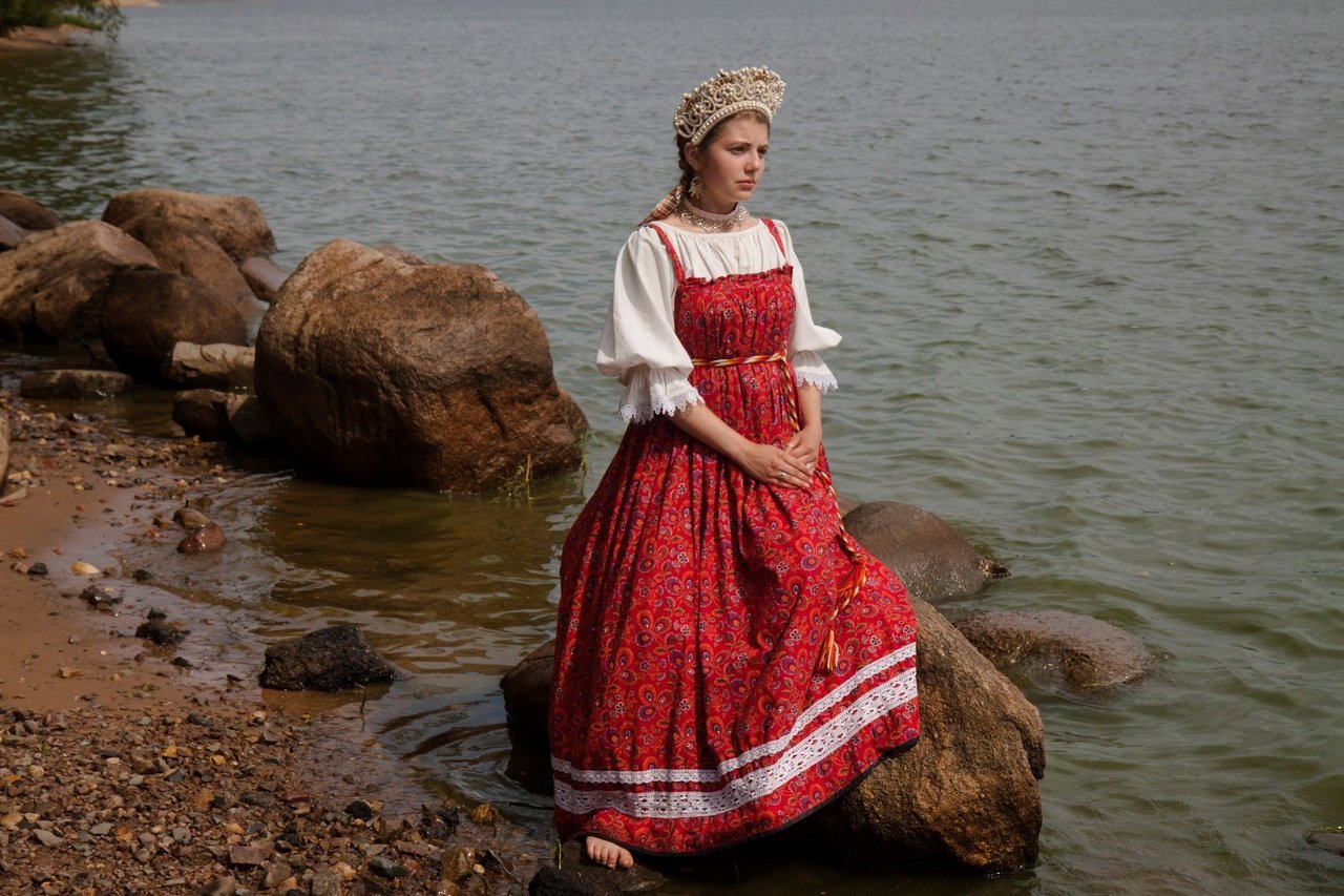 Women in Slavic costumes in Stuttgart