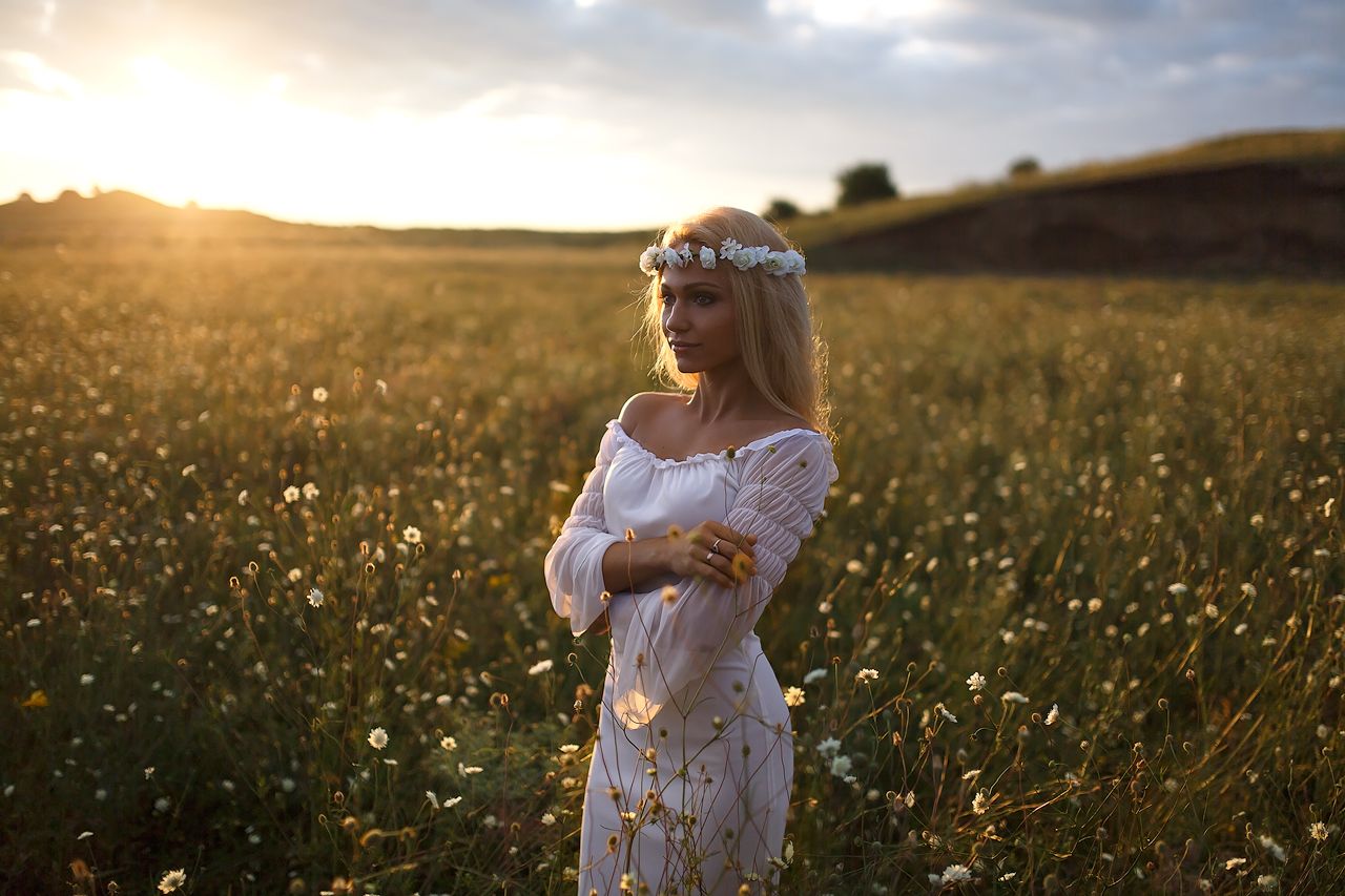 Girls in Slavic costumes in Stuttgart